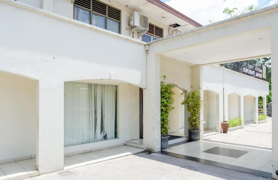 RedDoorz At Jalan Sriwijaya Semarang-1